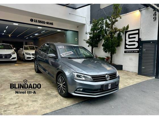 VOLKSWAGEN JETTA 2.0 TSI HIGHLINE 211CV GASOLINA 4P TIPTRONIC VOLKSWAGEN JETTA 2.0 TSI HIGHLINE 211CV GASOLINA 4P TIPTRONIC